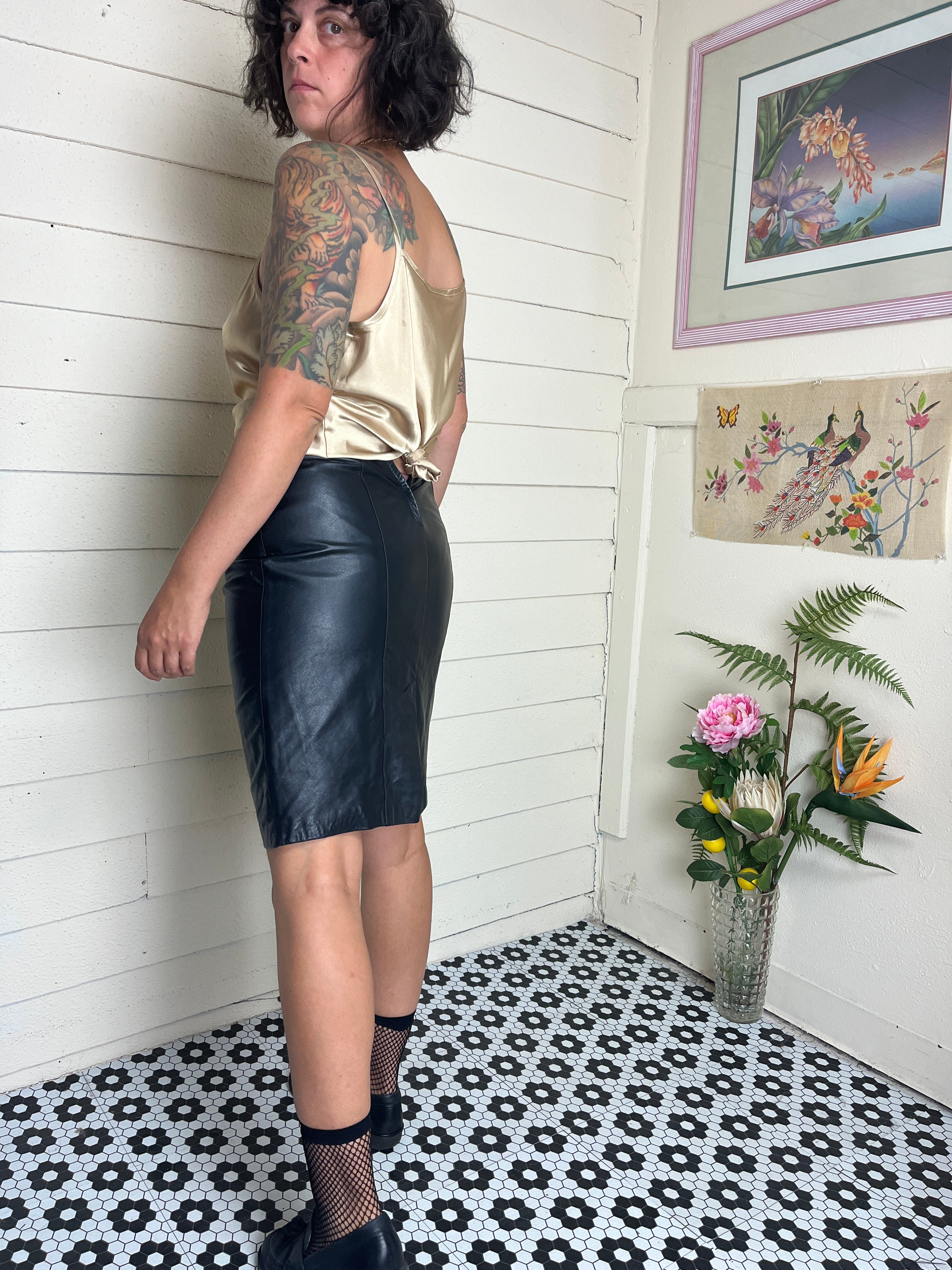 Leather pleated shop skirt 80s