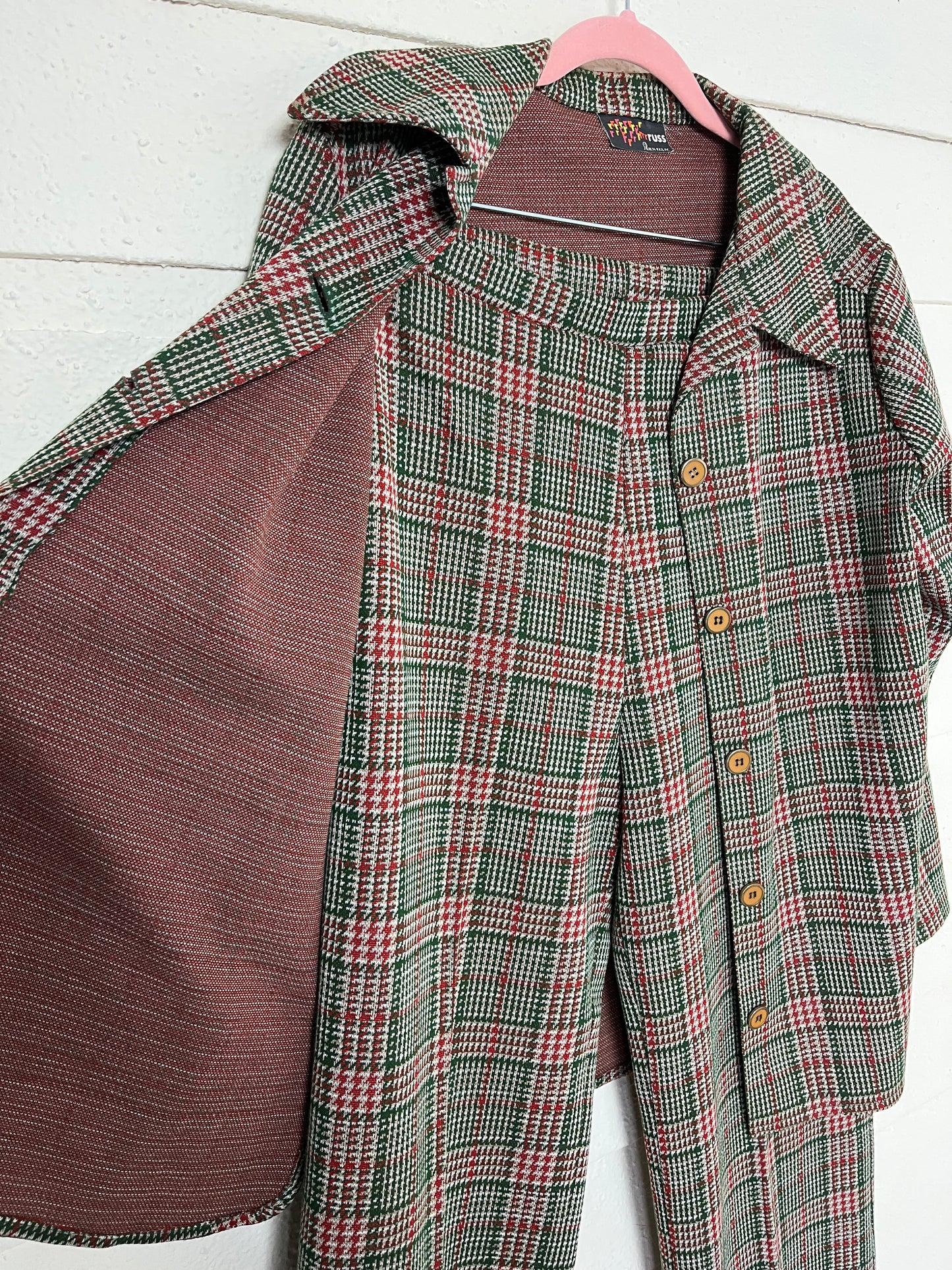 1970s RRRUSS PLAID CHORE COAT AND ELASTIC WAIST PANT SET GREEN AND RED - size med to large